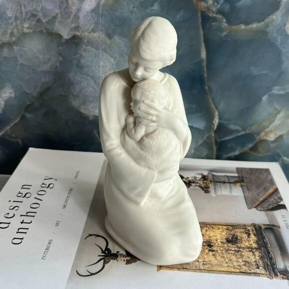 Florence P Hansen 83 Sculpture Cherished Moment Mother Baby Porcelain 7" - Picture 2 of 10